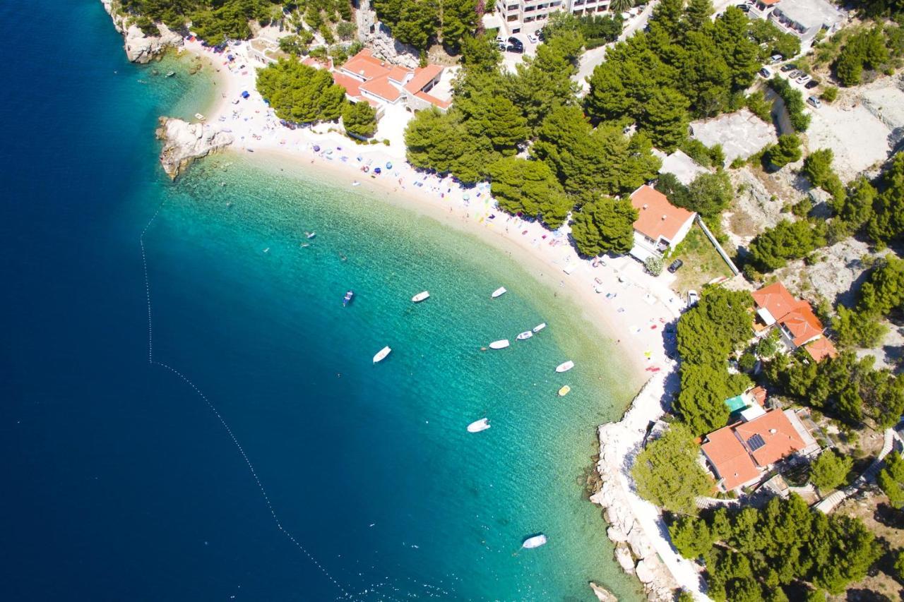 Apartments By The Sea Brela, Makarska - 16065 Exterior foto